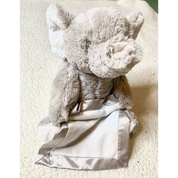 Stuffed Elephant that plays music - Picture 3 of 4